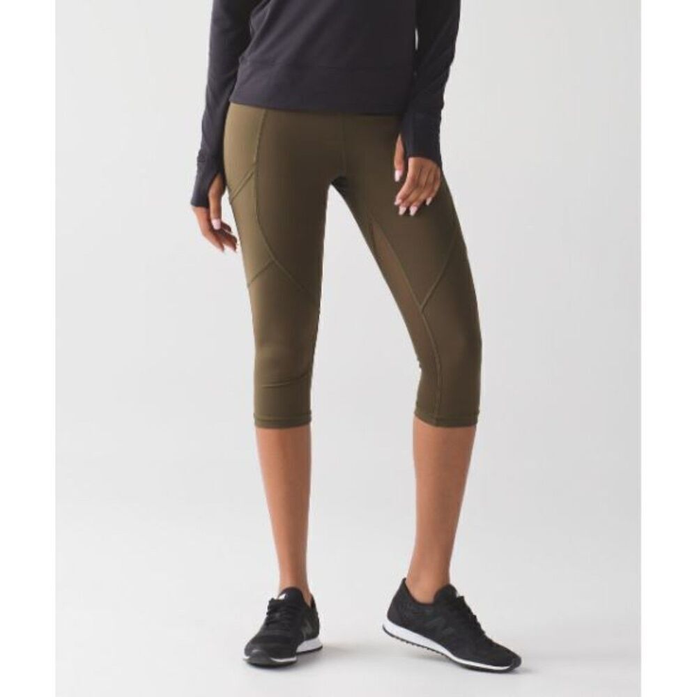 Lululemon Outrun 17" Crop Military Green Size 6‎